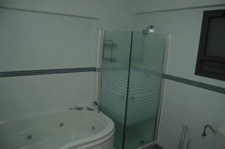 Villa Sharvit Hakesem à Livnim Extérieur photo